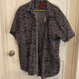 Short sleeve button up